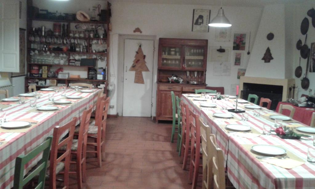 Agriturismo "La Rosa Canina" Bed & Breakfast Lerici Exterior photo