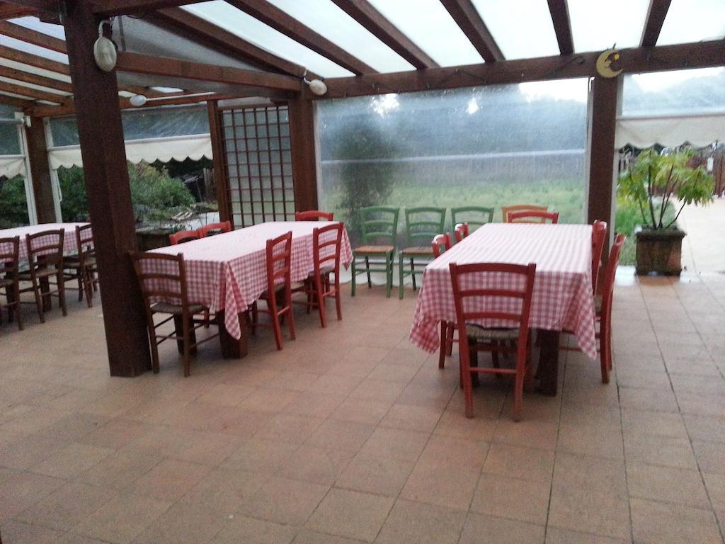 Agriturismo "La Rosa Canina" Bed & Breakfast Lerici Exterior photo