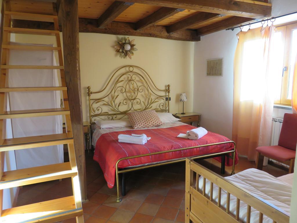 Agriturismo "La Rosa Canina" Bed & Breakfast Lerici Exterior photo